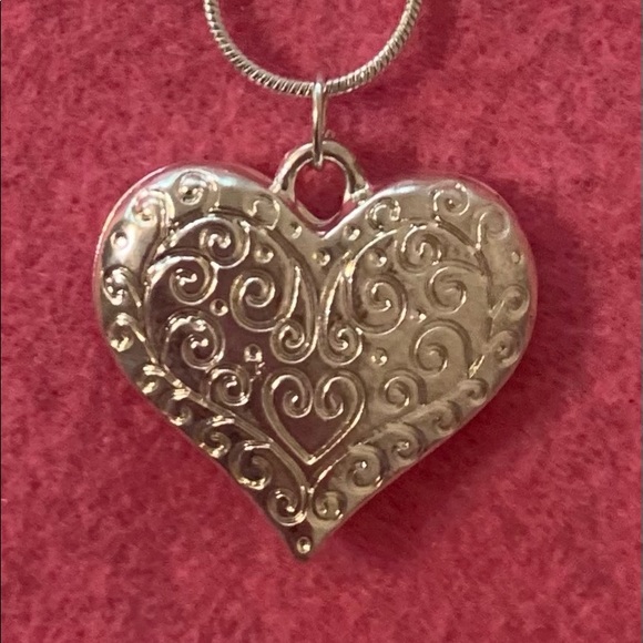 Heart SS chain necklace 💕💕💕 - Picture 4 of 7